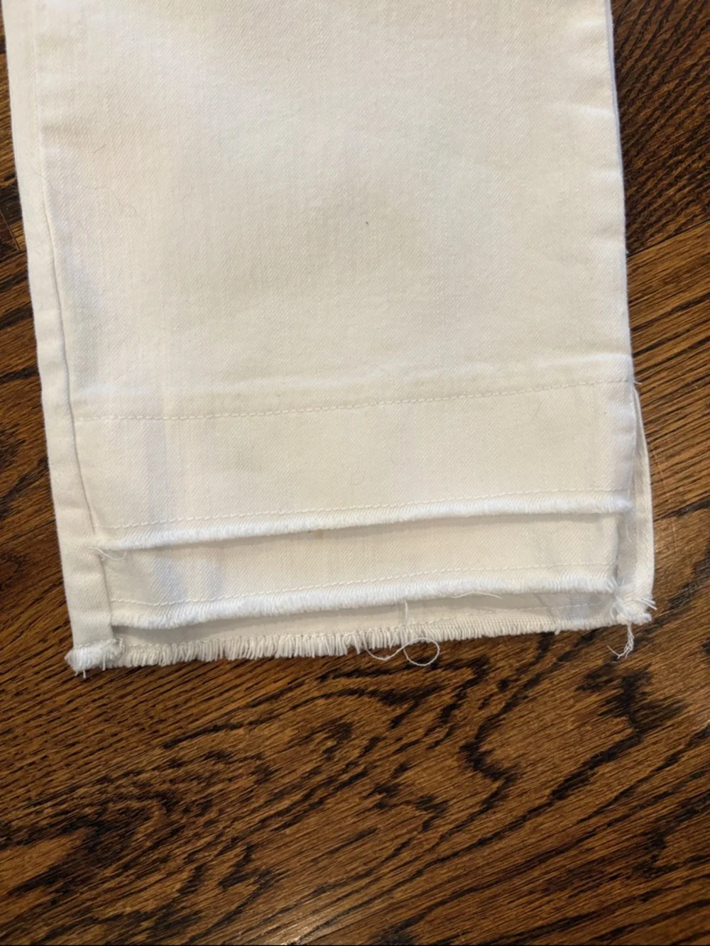 Democracy White Ankle Kick Flare Jeans with Ab technology size 6 - Picture 5 of 8